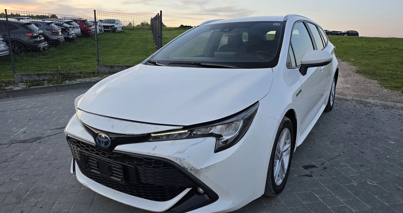 Toyota Corolla cena 69700 przebieg: 69000, rok produkcji 2020 z Pobiedziska małe 379